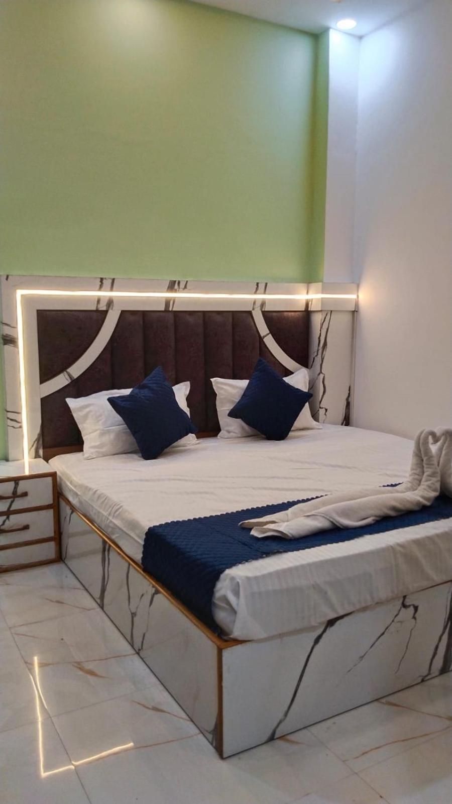 Nirvana Family Guest House - Varanasi — Photos 3